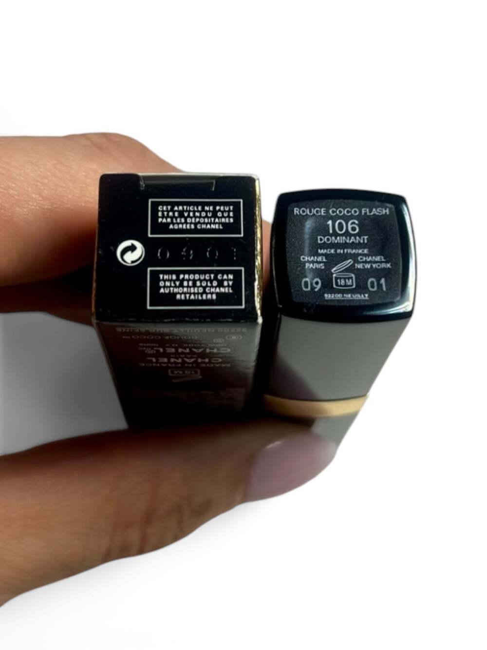Chanel Rouge Coco Flash Hydrating Vibrant Shine Lip Colour - 106 Dominant - Picture 11 of 13